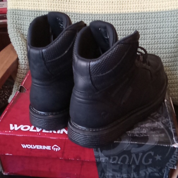 Wolverine men's boots-SLIGHTY USED - Picture 4 of 6